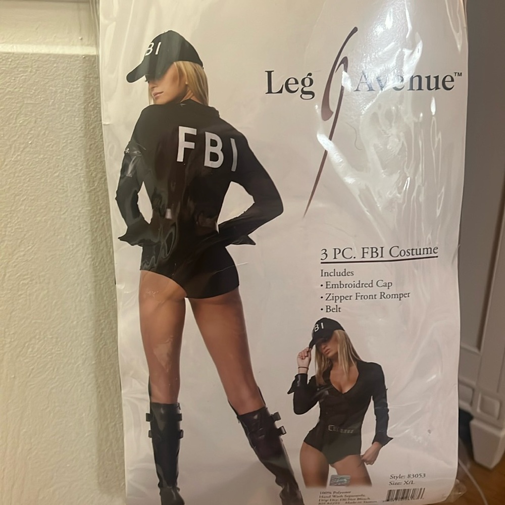 Leg Avenue Sexy FBI Babe Costume 3 piece x/l